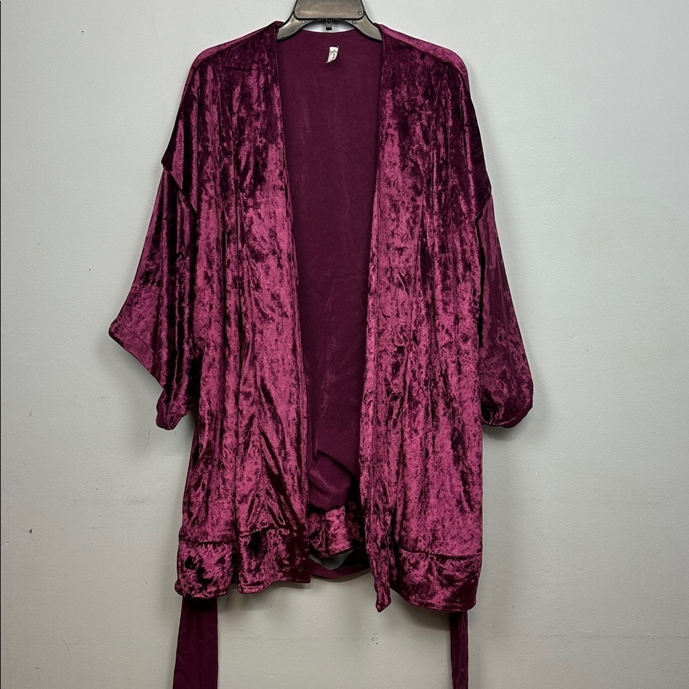 Intimately Free People You Fancy Crushed
Velvet Short Robe Sz S - Picture 5 of 10